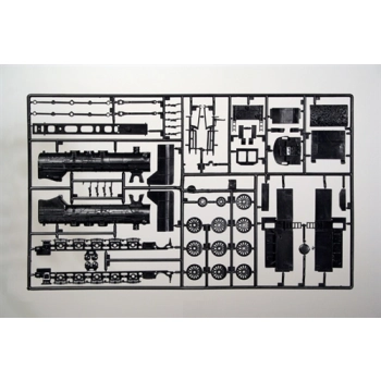 Italeri 8702 - Lokomotywa BR50 H0 1:87 - plastikowy model do sklejenia